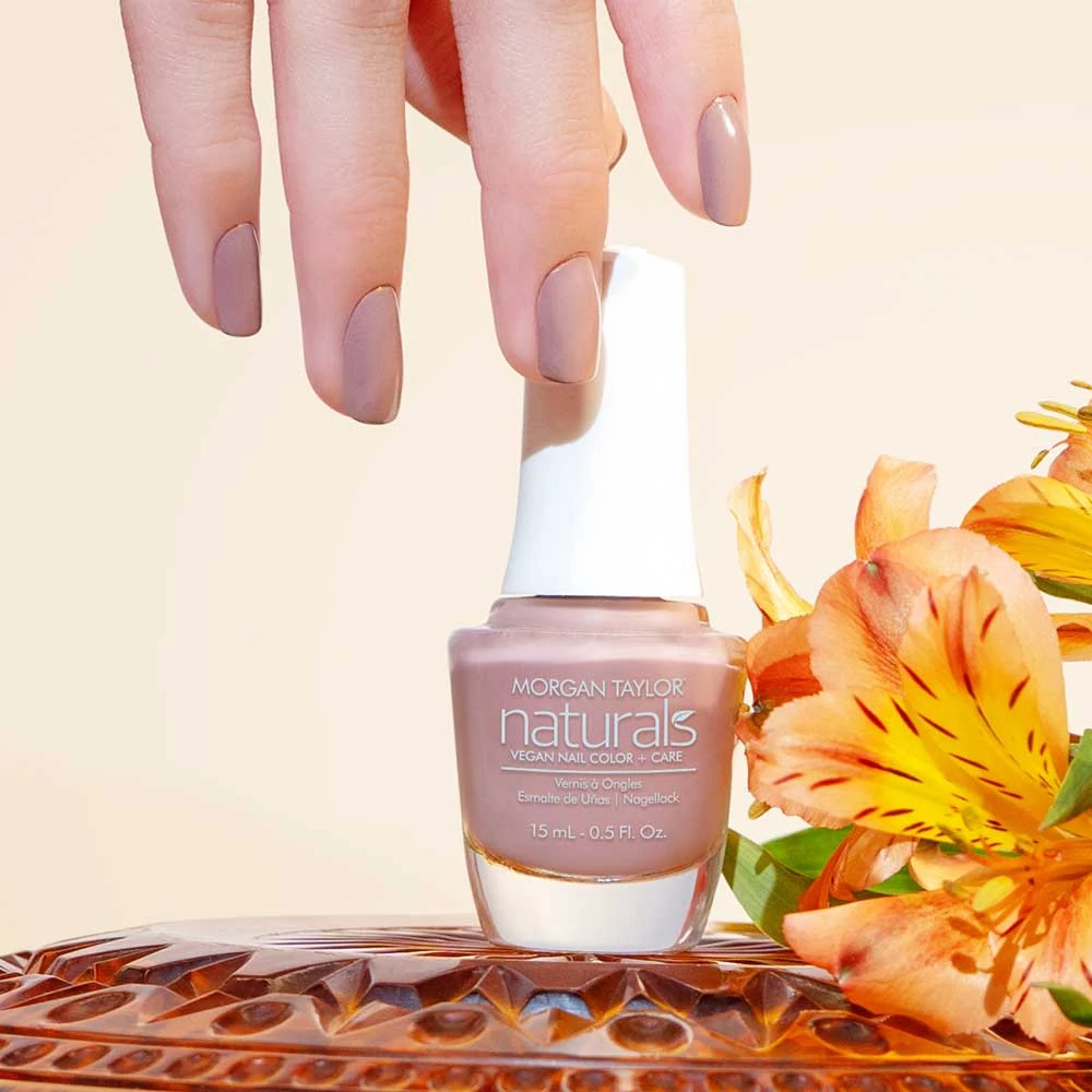 Morgan Taylor Naturals It's The Essence - obrazek 3